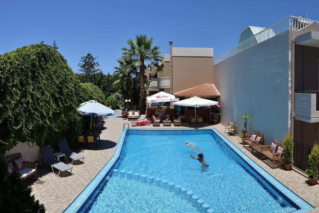 Akatos Hotel Agia Marina Exterior foto